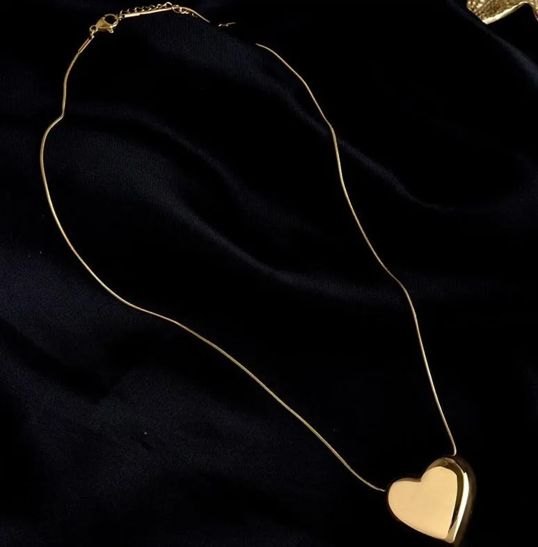 Stylemein - Heart Pendant Necklace | Heart Shape Pendant
